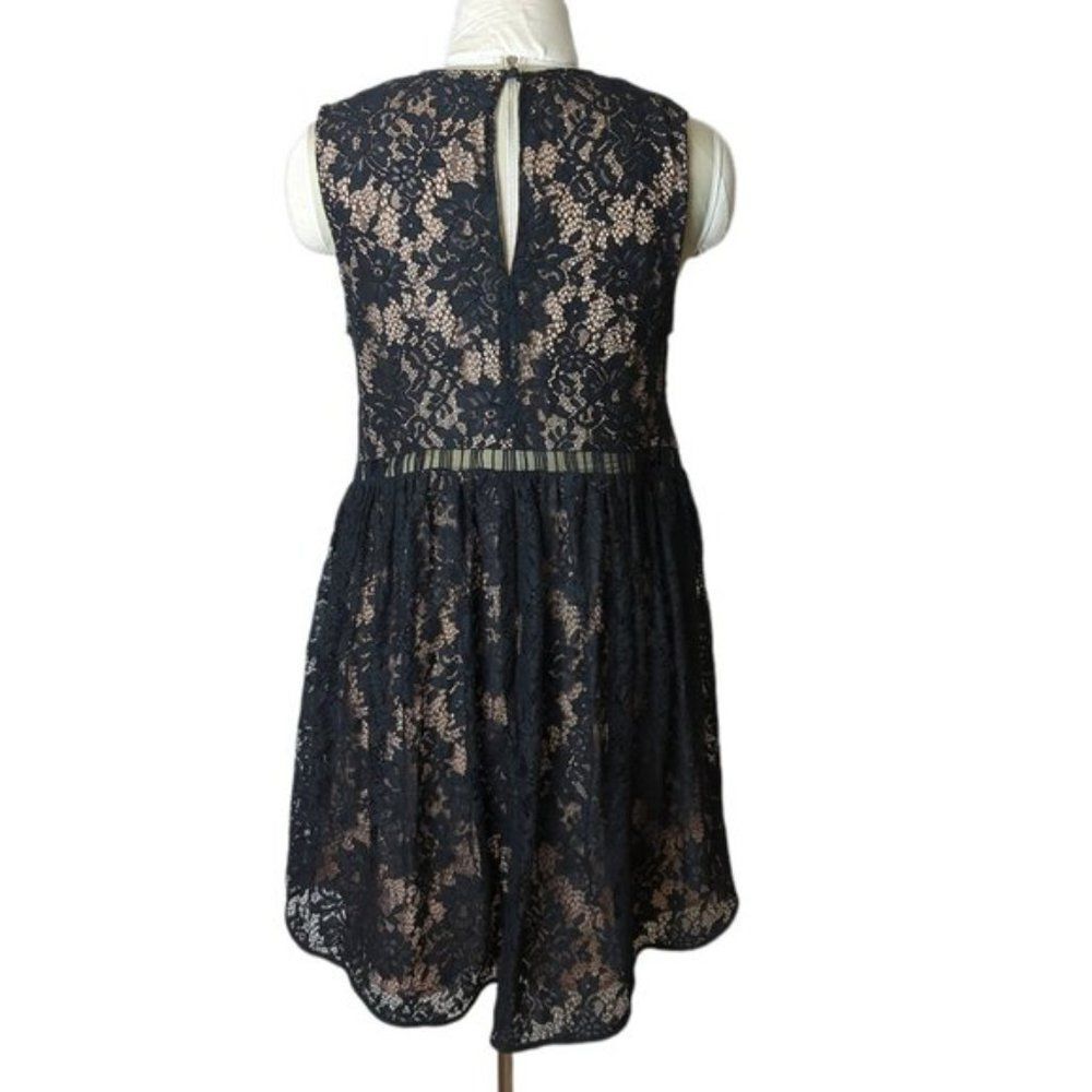 The Jetset Diaries Sleeveless Lace Dress - Picture 3 of 4